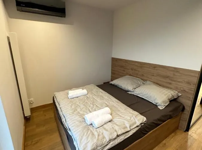 Apartmán 8flor Sokolska 30 *